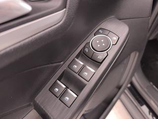 FORD Kuga usata, con Fari LED