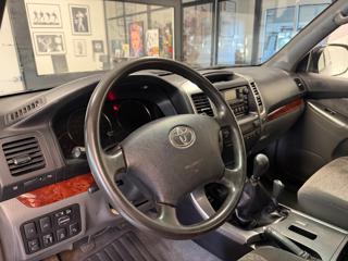 TOYOTA Land Cruiser usata, con Chiusura centralizzata