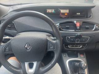 RENAULT Scenic usata, con Boardcomputer