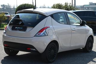 LANCIA Ypsilon usata, con Autoradio