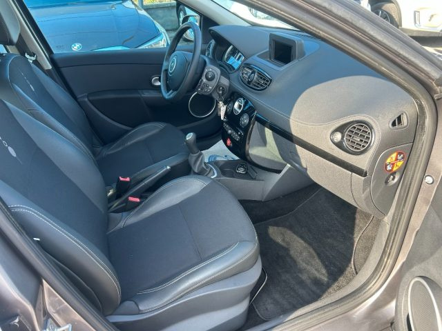 RENAULT Clio usata, con Sistema di navigazione