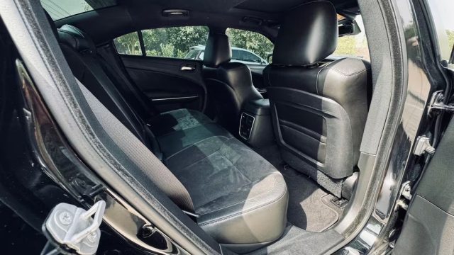 DODGE Charger usata, con Start/Stop Automatico