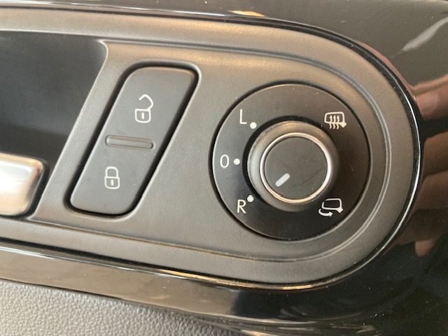 VOLKSWAGEN Maggiolino usata, con Volante multifunzione