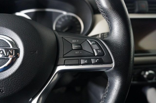 NISSAN Micra usata, con USB