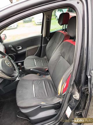 RENAULT Clio usata 12