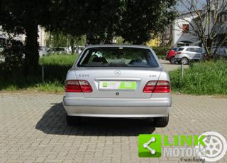 MERCEDES-BENZ E 270 usata, con Boardcomputer