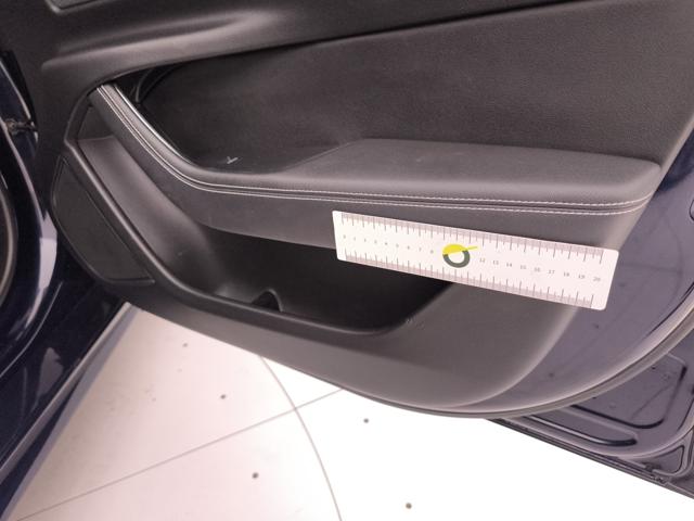 JAGUAR XE usata, con Blind spot monitor