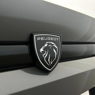 PEUGEOT 408 usata, con Fari direzionali