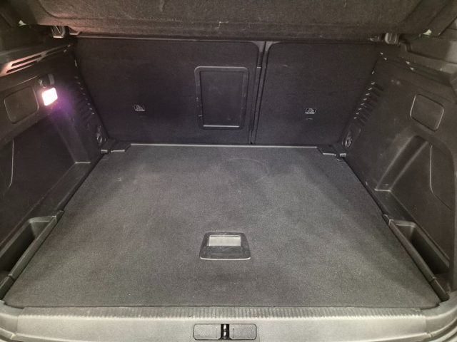 PEUGEOT 3008 usata, con Volante in pelle