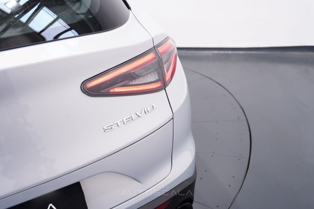 ALFA ROMEO Stelvio usata, con Airbag testa