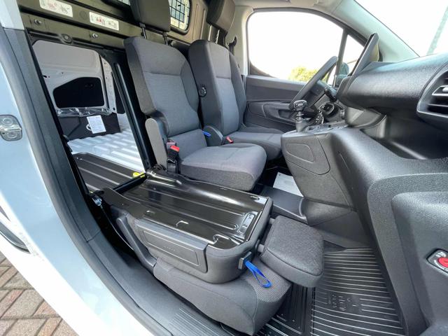 TOYOTA Proace City usata, con USB