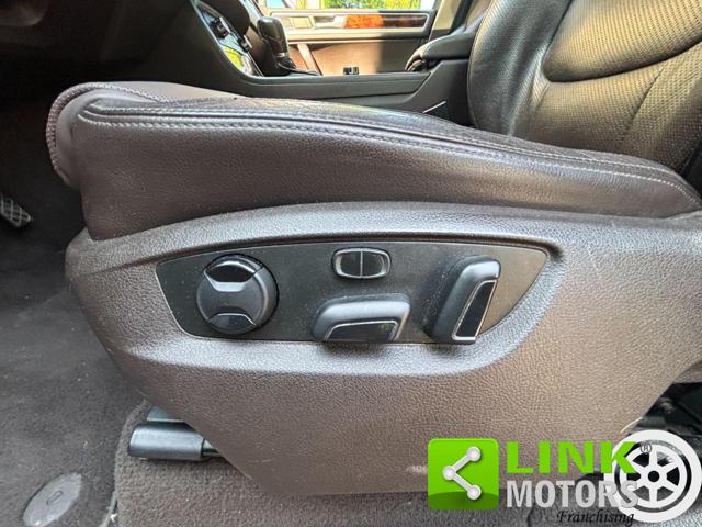 VOLKSWAGEN Touareg usata, con Cruise Control