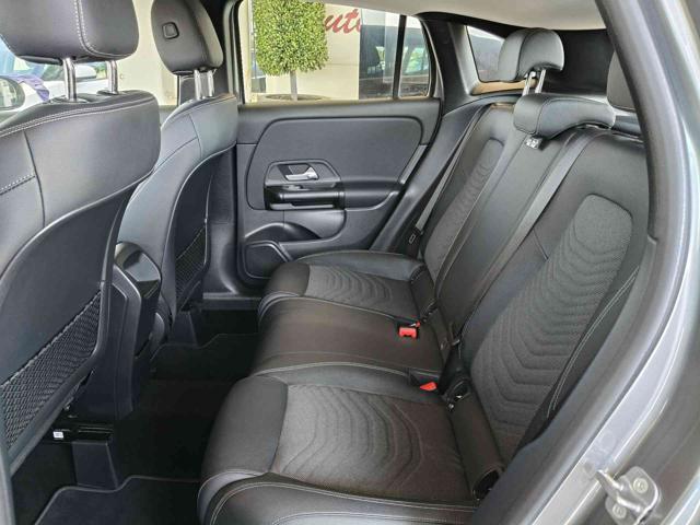 MERCEDES-BENZ GLA 200 usata, con Climatizzatore