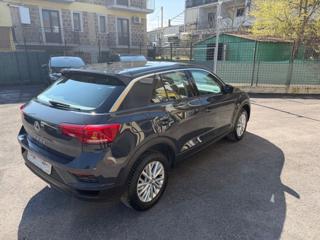 VOLKSWAGEN T-Roc usata, con Autoradio