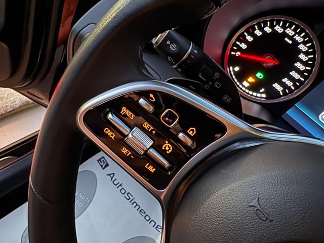 MERCEDES-BENZ GLC 300 usata, con Sedile posteriore sdoppiato