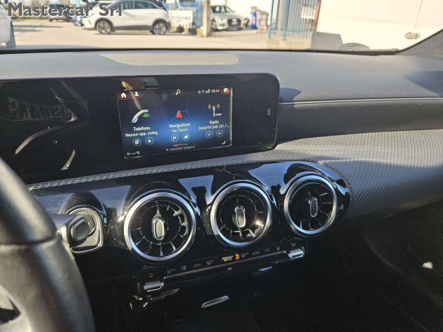 MERCEDES-BENZ A 250 usata, con Riconoscimento dei segnali stradali