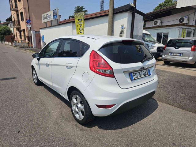 FORD Fiesta usata, con Airbag laterali