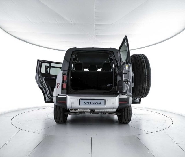 LAND ROVER Defender usata 11