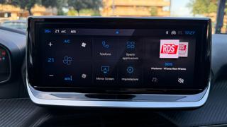 PEUGEOT 2008 usata, con Controllo automatico clima