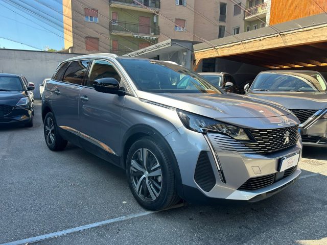 PEUGEOT 5008 usata, con Airbag