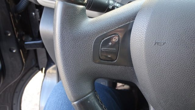 RENAULT Trafic usata 84