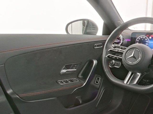 MERCEDES-BENZ CLA 180 usata, con Cronologia tagliandi
