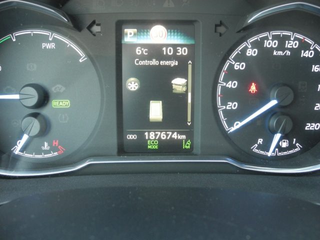 TOYOTA Yaris usata, con Touch screen