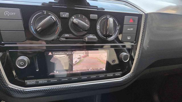 VOLKSWAGEN up! usata, con Autoradio