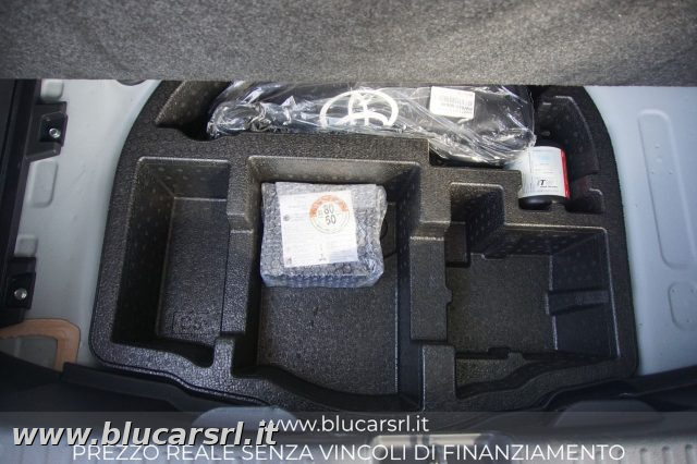 TOYOTA Yaris usata, con Bluetooth