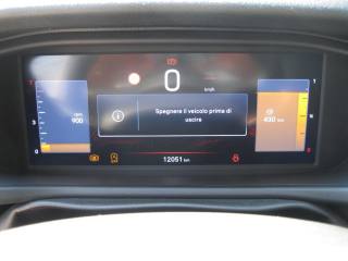 JEEP Avenger usata, con USB