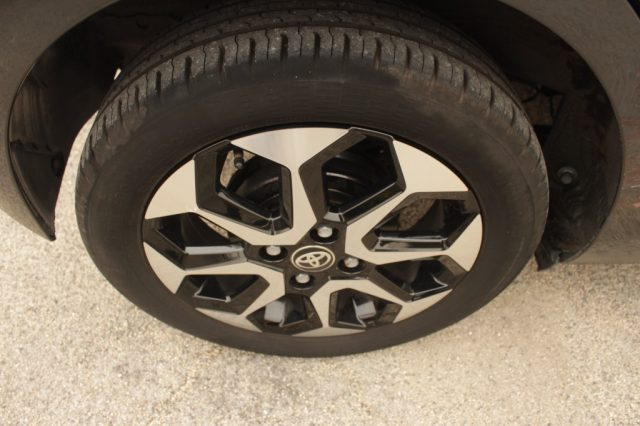 TOYOTA Aygo usata, con Frenata d