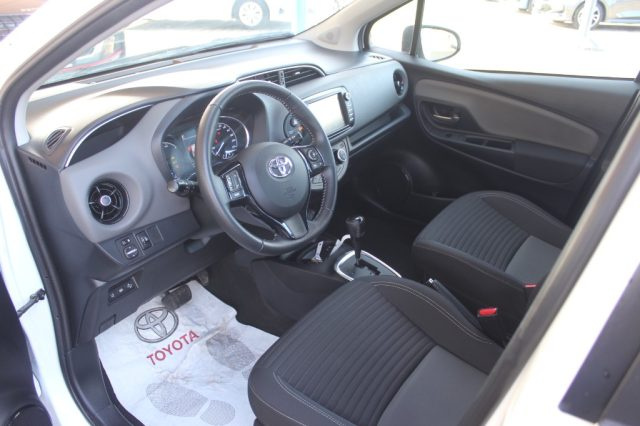 TOYOTA Yaris usata, con Autoradio digitale