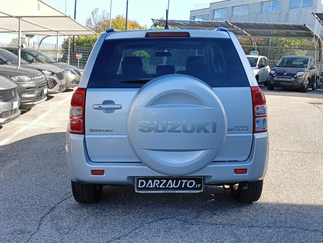 SUZUKI Grand Vitara usata, con Touch screen