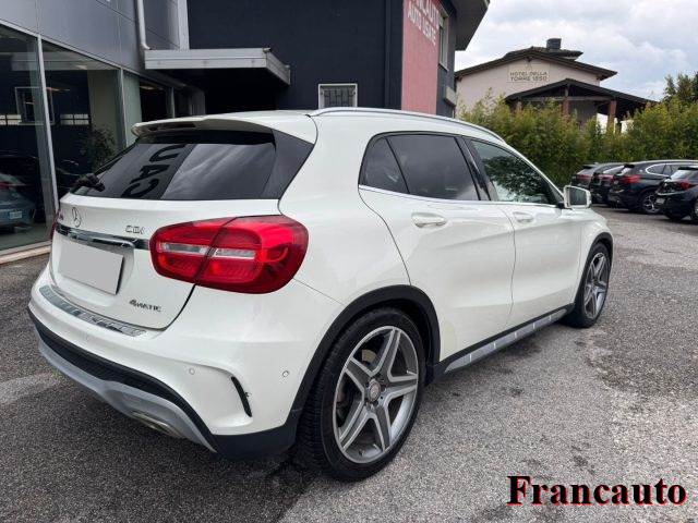 MERCEDES-BENZ GLA 200 usata, con Alzacristalli elettrici