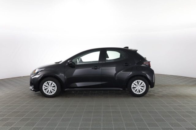 TOYOTA Yaris usata 2