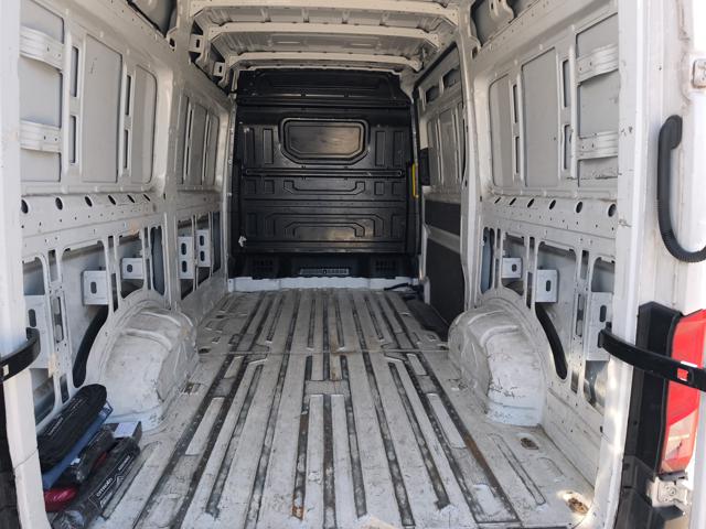 VOLKSWAGEN Crafter usata 17