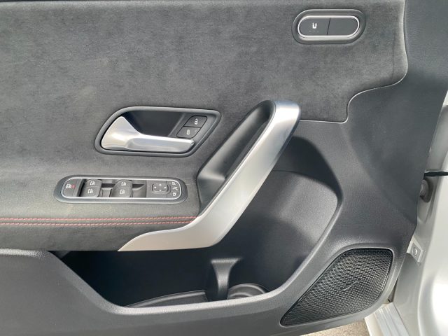 MERCEDES-BENZ A 200 usata, con Autoradio digitale