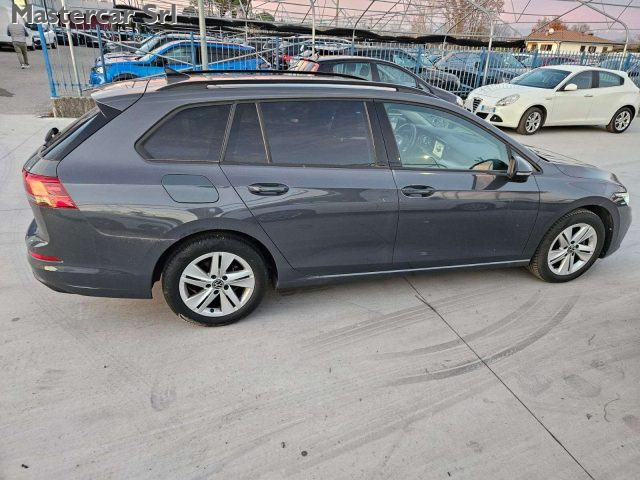 VOLKSWAGEN Golf Variant usata, con Autoradio