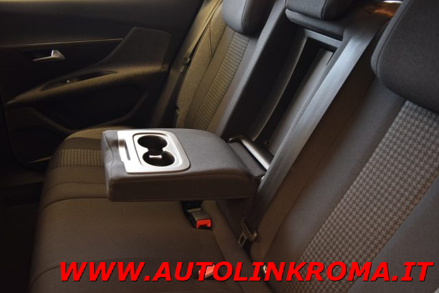 PEUGEOT 3008 usata, con Sistema di navigazione