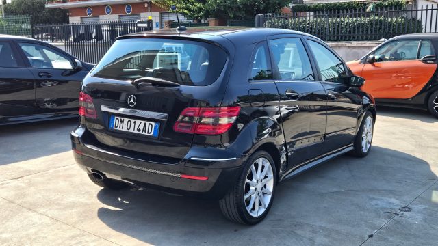 MERCEDES-BENZ B 200 usata, con Alzacristalli elettrici
