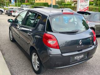 RENAULT Clio usata, con Alzacristalli elettrici
