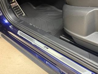 VOLKSWAGEN T-Roc usata, con Controllo automatico clima