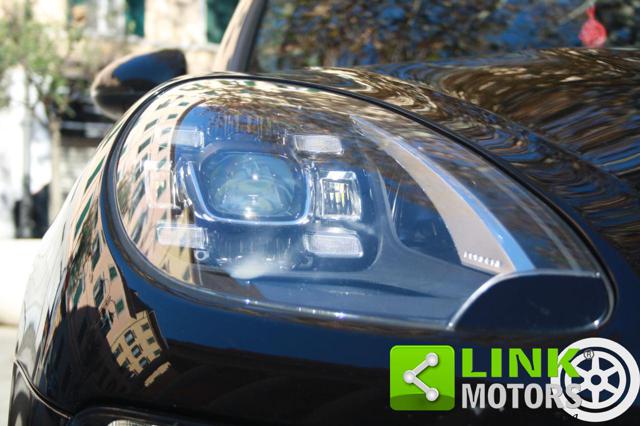 PORSCHE Macan usata, con Boardcomputer