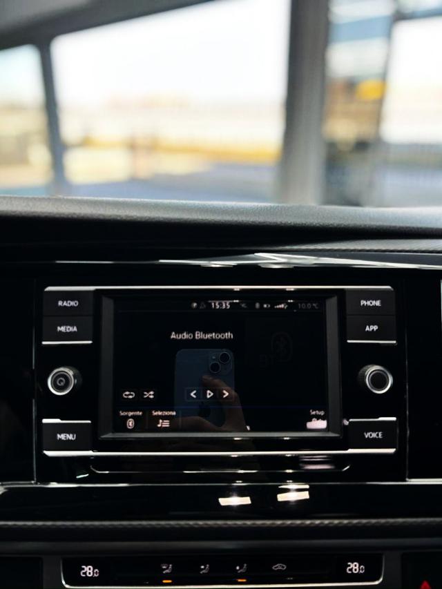 VOLKSWAGEN Multivan usata 22