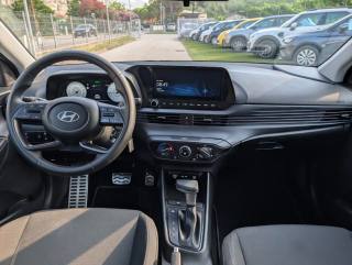 HYUNDAI Bayon usata, con Fari LED