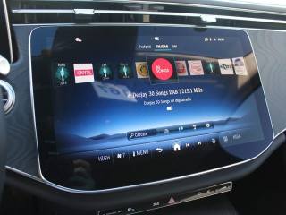 MERCEDES-BENZ E 220 usata, con Fari LED