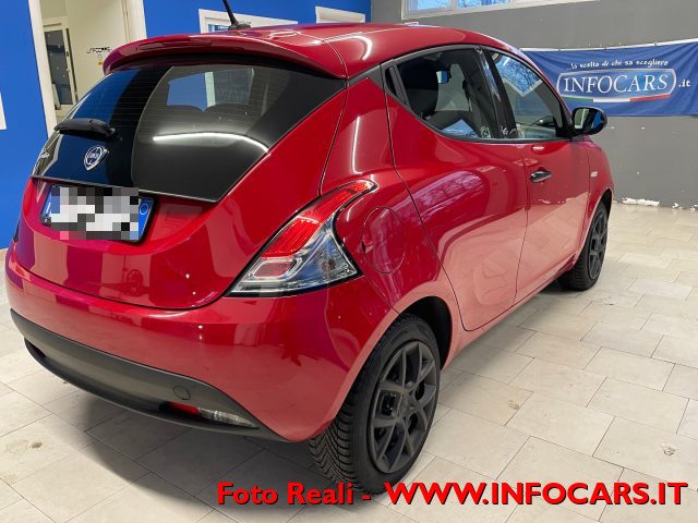 LANCIA Ypsilon usata, con Airbag
