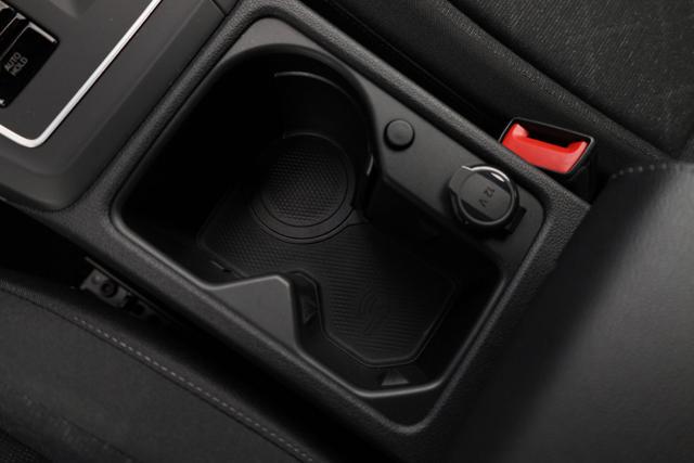 VOLKSWAGEN Golf Variant usata, con Touch screen
