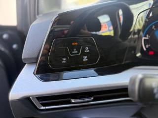 VOLKSWAGEN Golf usata, con Fari LED