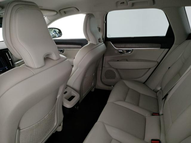 VOLVO V90 Cross Country usata, con Luci diurne LED